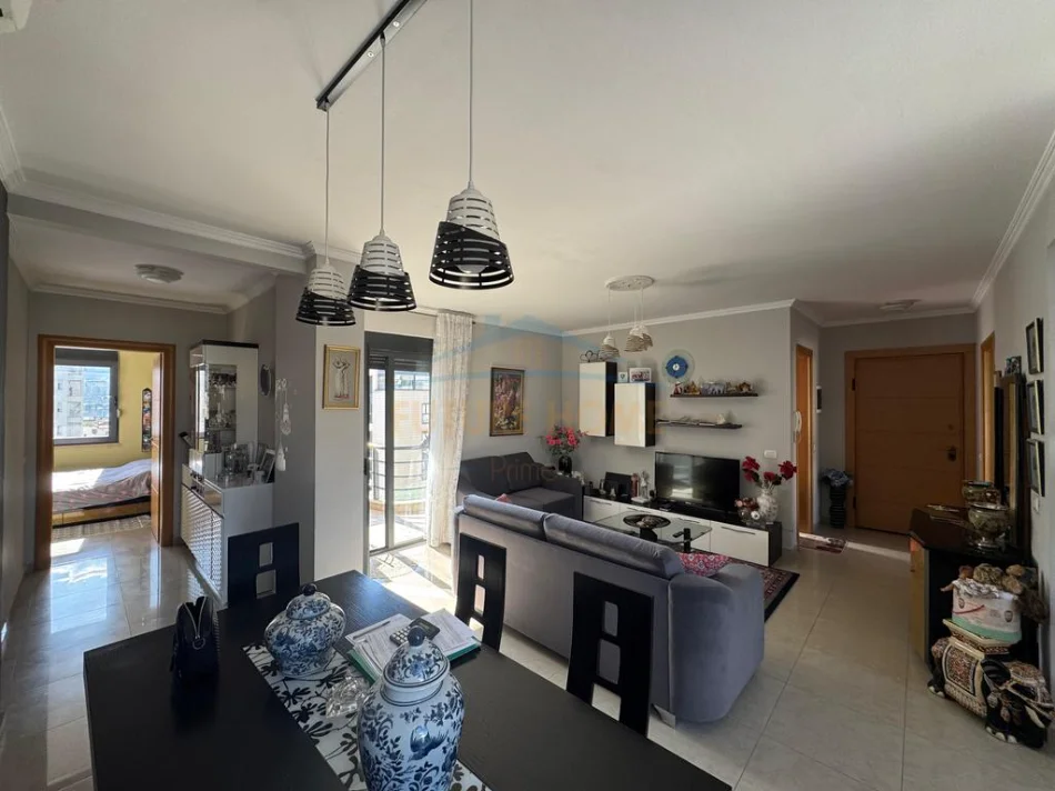 Tirane, shitet apartament 3+1+Ballkon Kati 6, 129 m² 416.000 € (RRUGA E KOSOVAREVE)