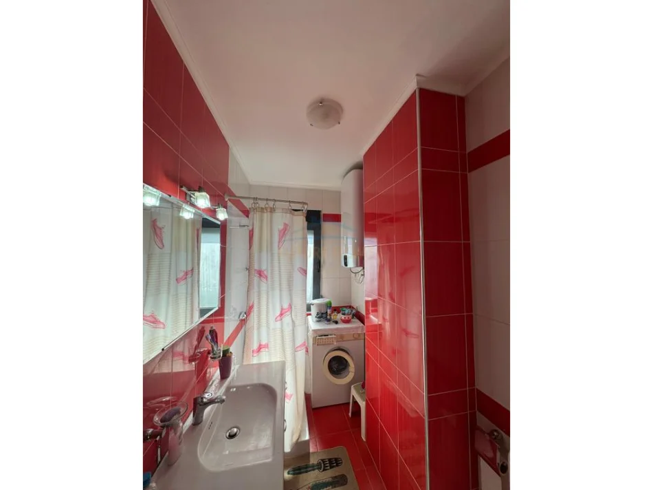 Tirane, shitet apartament 3+1+Ballkon Kati 6, 130 m² 416.000 € (Rruga e Kosovareve)