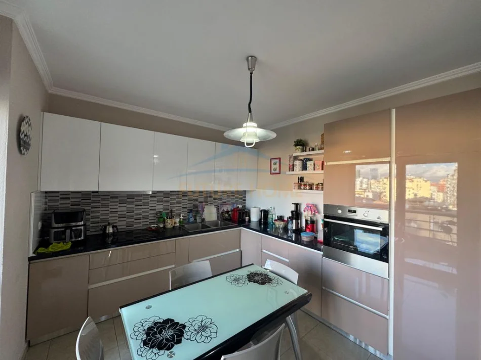 Tirane, shitet apartament 3+1+Ballkon Kati 6, 129 m² 416.000 € (RRUGA E KOSOVAREVE)
