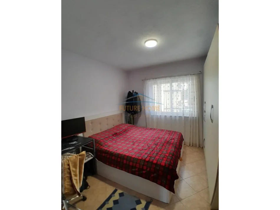 Tirane, shitet apartament 3+1 Kati 3, 90 m² 180.000 € (Brryli)
