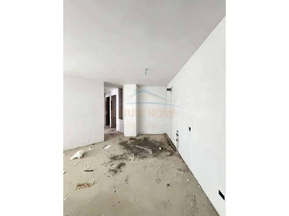 Tirane, shitet apartament 2+1+2+Ballkon Kati 1, 124 m² 220.000 € (Kompleksi Palladium)