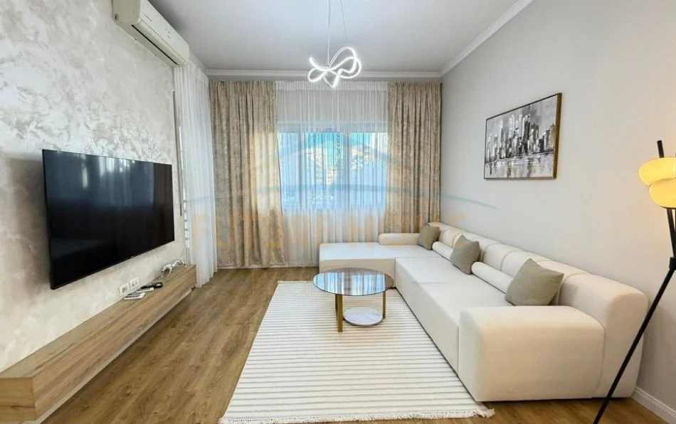 Tirane, shitet apartament 2+1 Kati 2, 95 m² 169.000 € (astir)