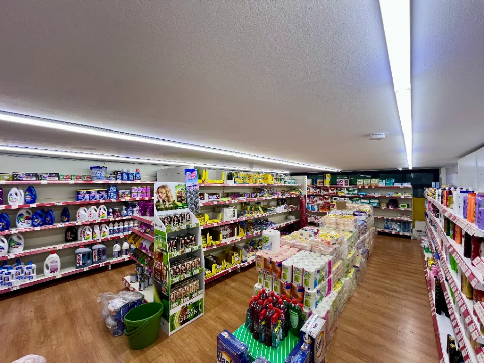 Tirane, jepet me qera ambjent biznesi Kati 0, 134 m² 1.572 € (islam alla)