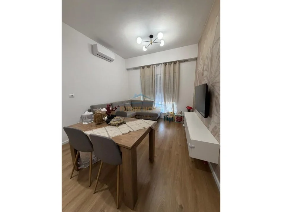 Tirane, shes apartament 1+1 Kati 7, 53 m² (REZIDENCA KAIMI)