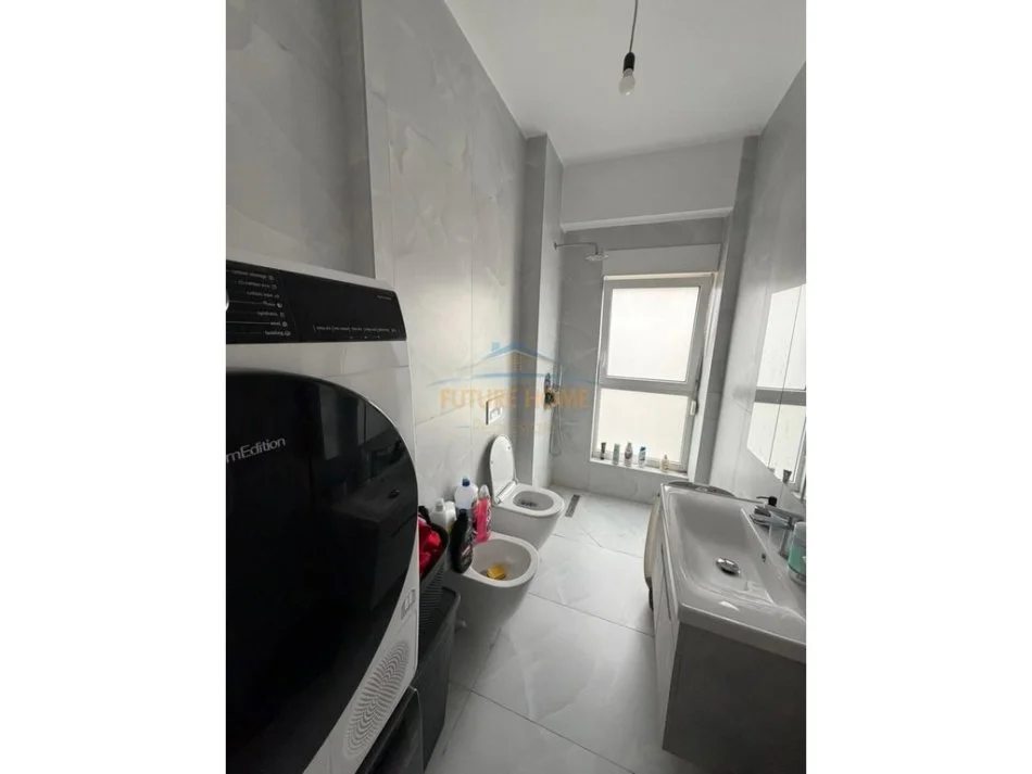 Tirane, shitet apartament 1+1 Kati 7, 53 m² 105.000 € (Ali demi)