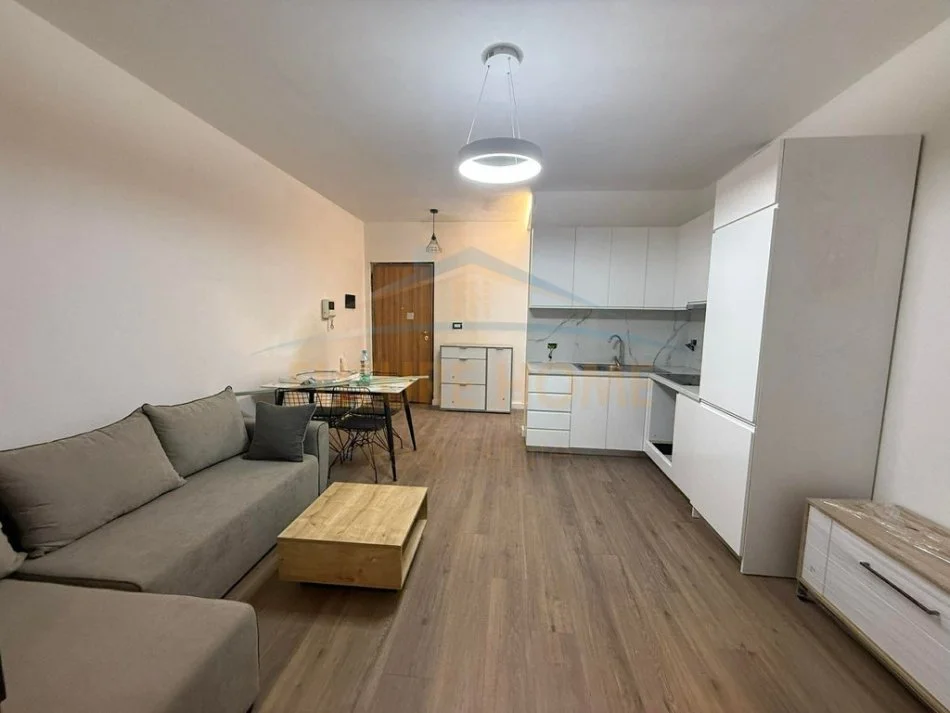 Shitet , Apartament 1+1, Komuna Parisit, Tirane 180,000 €, UNA58291