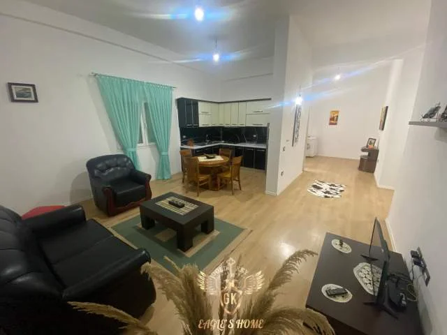 Durres, jap me qera apartament 2+1+BLK Kati 1, 99 m² 349 Euro (Zjarrfiksja Durres)