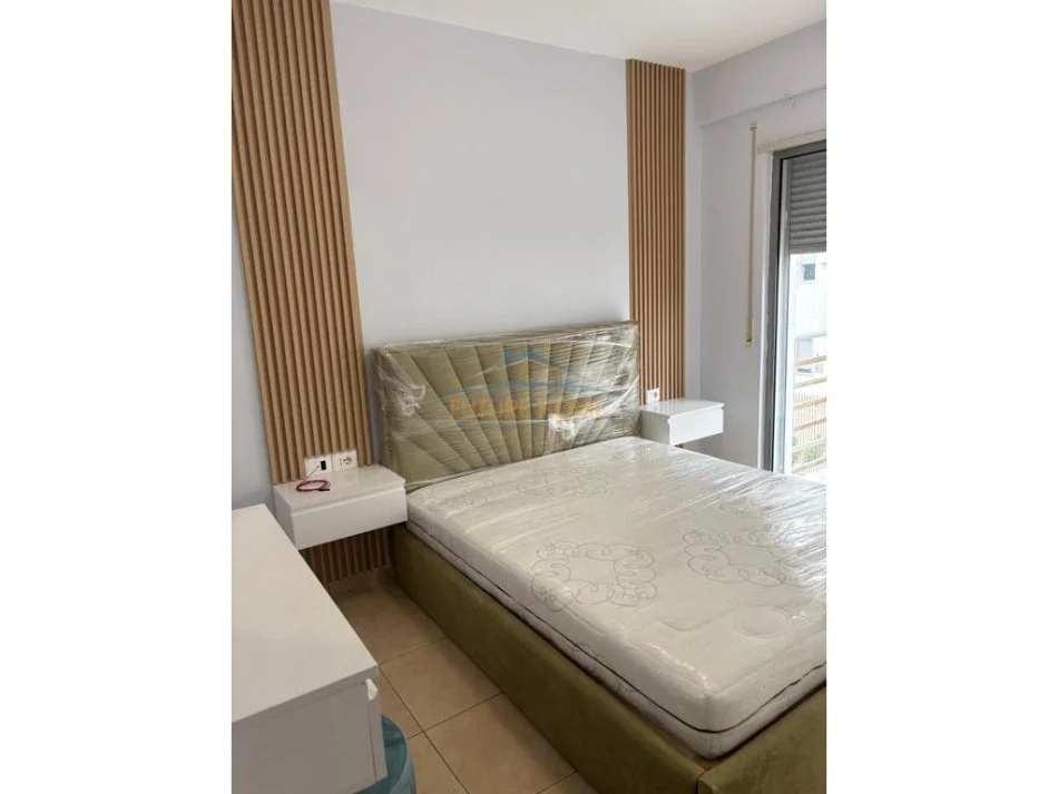 Tirane, jepet me qera apartament 1+1+Ballkon Kati 2, 56 m² 550 € (5 Maji)