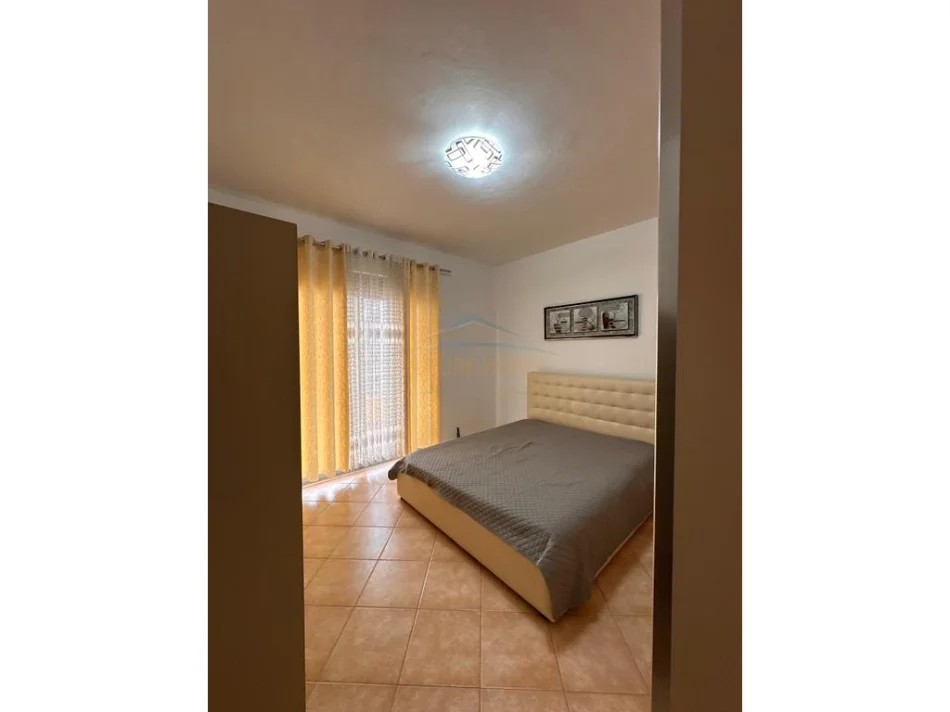 Vlore, shitet apartament 2+1+Ballkon Kati 6, 210.000 € (Lungomare)
