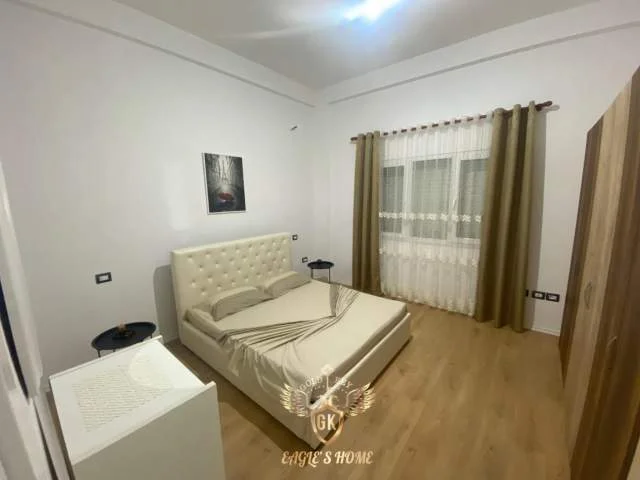 Durres, jap me qera apartament 2+1+BLK Kati 1, 99 m² 349 Euro (Zjarrfiksja Durres)