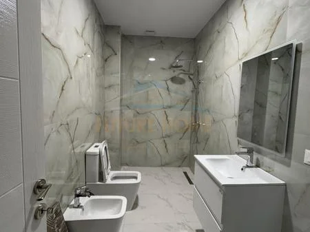 Tirane, shitet apartament 2+1 Kati 1, 98 m² 135.000 € (FRESK,RRUGA SHEFQET KUKA)