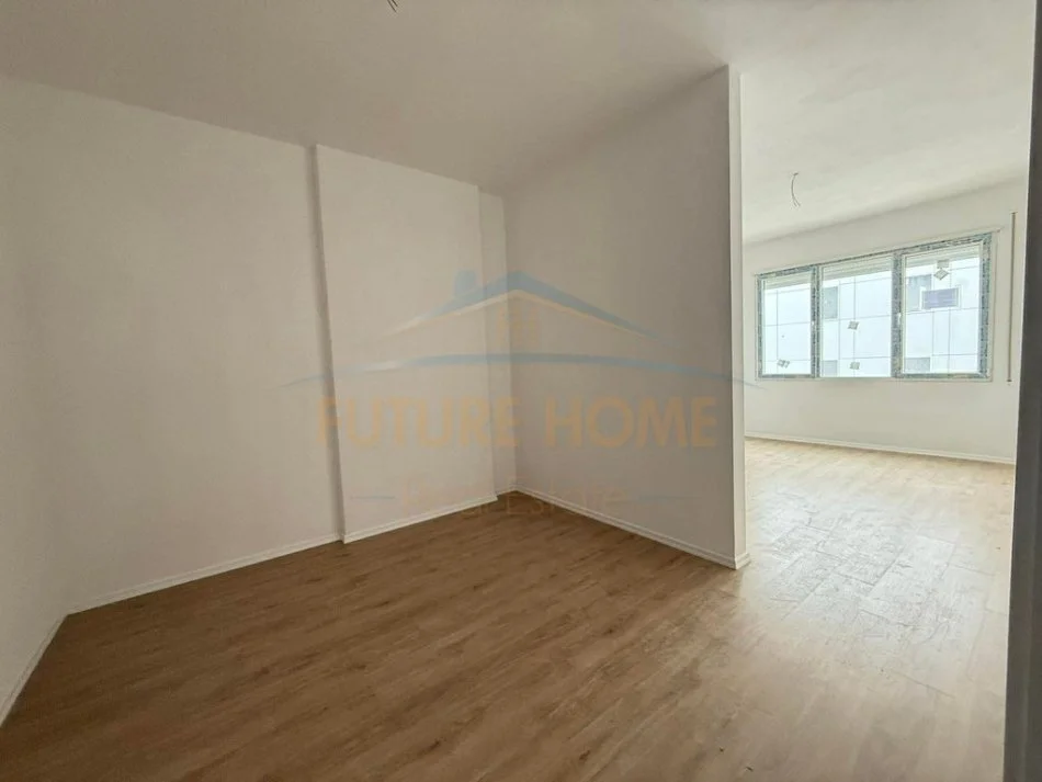 Tirane, shitet apartament 2+1 Kati 3, 116 m² 120.000 € (Kamez)