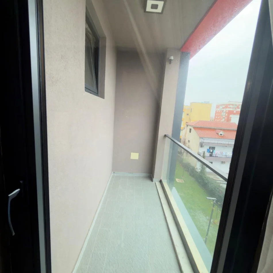 Tirane, jepet me qera apartament 2+1 Kati 2, 108 m² 600 € 