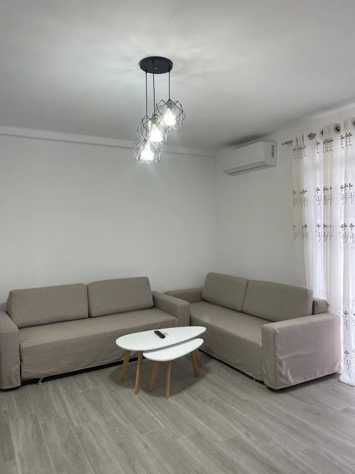 Tirane, jap me qera apartament 3+1+Ballkon Kati 2, 120 m² 550 € 