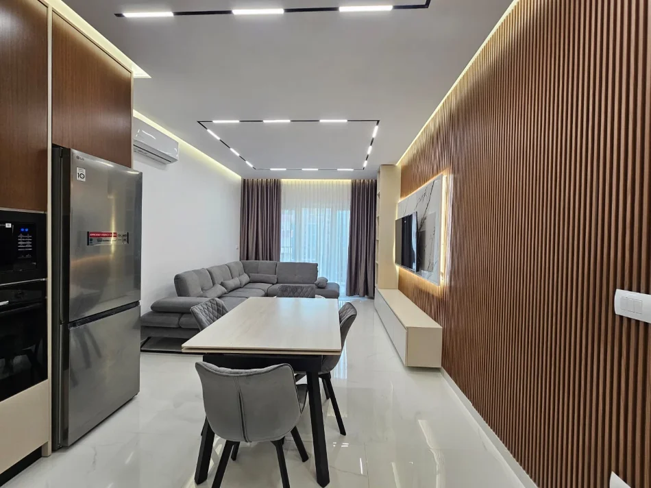 Tirane, jepet me qera apartament 2+1 Kati 6, 82 m² 900 € (Zogu I Zi)