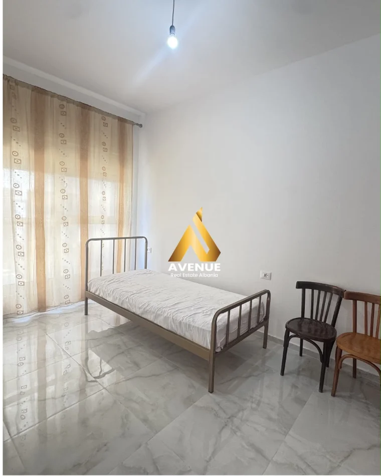 Tirane, jepet me qera apartament 2+1+Ballkon Kati 2, 100 m² 450 € (Rruga Pasho Hysa)