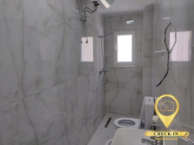 Tirane, jepet me qera apartament 2+1+Aneks+Ballkon Kati 2, 84 m² 620 € (Rruga e Dibres)