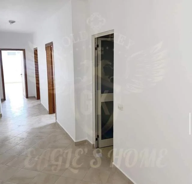 Durres, shes apartament 3+1 Kati 8, 122 m² 80.000 Euro (🏡Lagja 13,Plazh Durres)