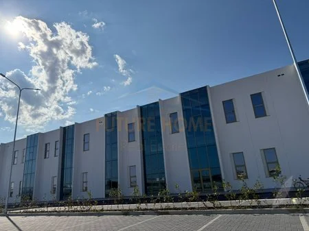 Tirane, jepet me qera ambjent biznesi Kati 0, 10.000 m² 35.000 € (Autostrada Durres-Tirane)