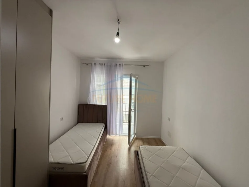 Tirane, jepet me qera apartament 2+1 Kati 2, 84 m² 500 € (Univers City)