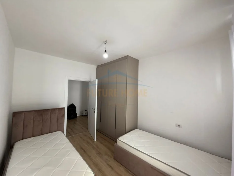 Tirane, jepet me qera apartament 2+1 Kati 2, 84 m² 500 € (Univers City)