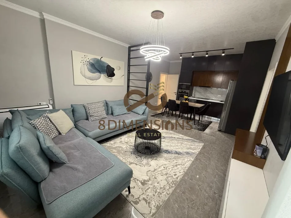 Tirane, jepet me qera apartament 2+1+Ballkon Kati 4, 120 m² 700 € (teg)