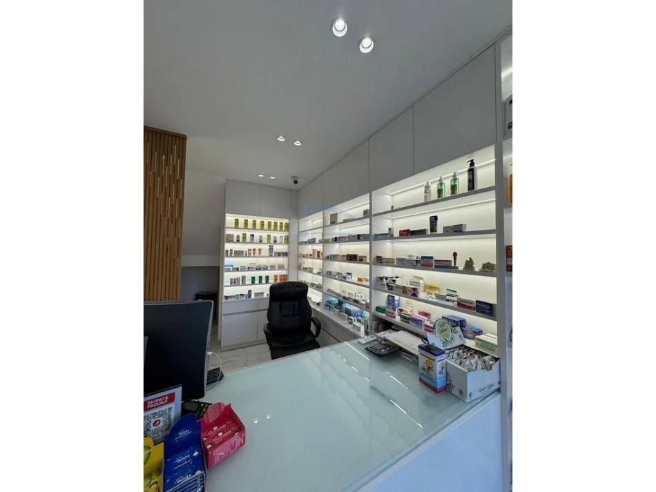 Tirane, jepet me qera apartament Kati 0, 51 m² 500 € (spital amerikan 2 rruga e dibres)