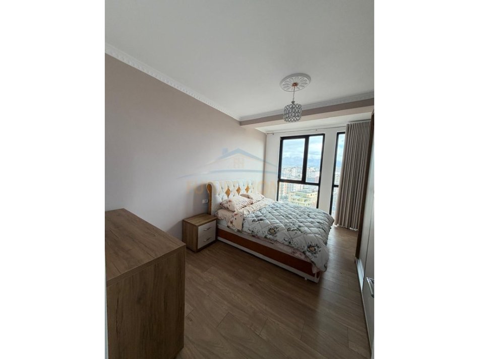 Tirane, jepet me qera apartament 2+1 Kati 9, 104 m² 1.000 € (Rezidenca Golden Tower,Mine Peza)