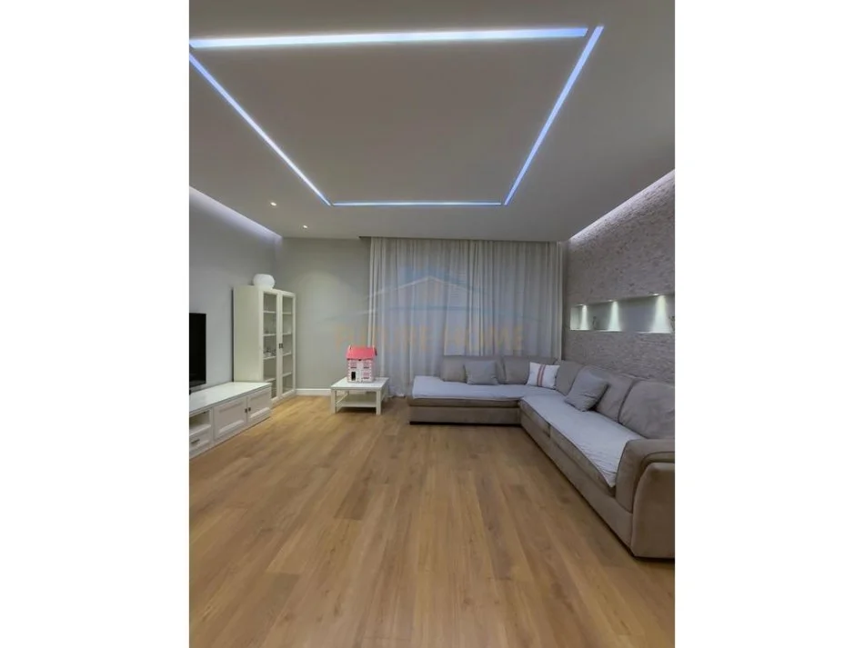 Tirane, shitet apartament Kati 4, 116 m² 425.000 € (QENDER TIRANE)