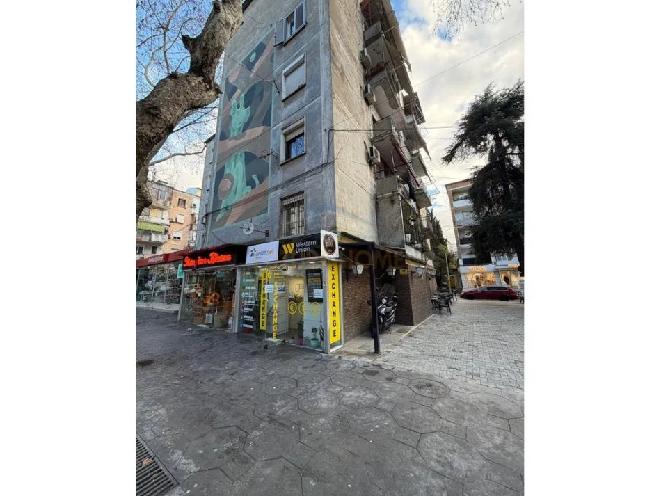 Tirane, shitet apartament 2+1+Aneks+Ballkon Kati 1, 86 m² 350.000 € (MYSLYM SHYRI)