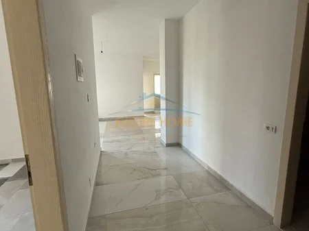 Shitet, Apartament 2+1+2, Casa Italia, Tirane. AREA63188