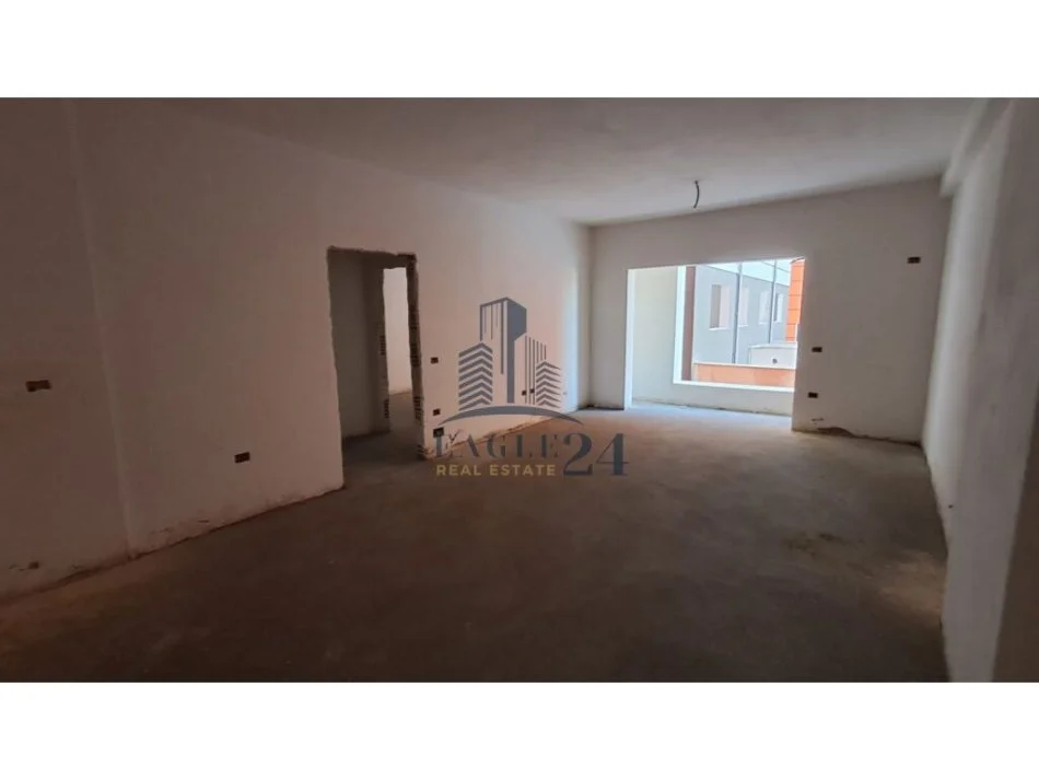 Tirane, shitet apartament 1+1 Kati 3, 70 m² 91.000 € (YZBERISHT)