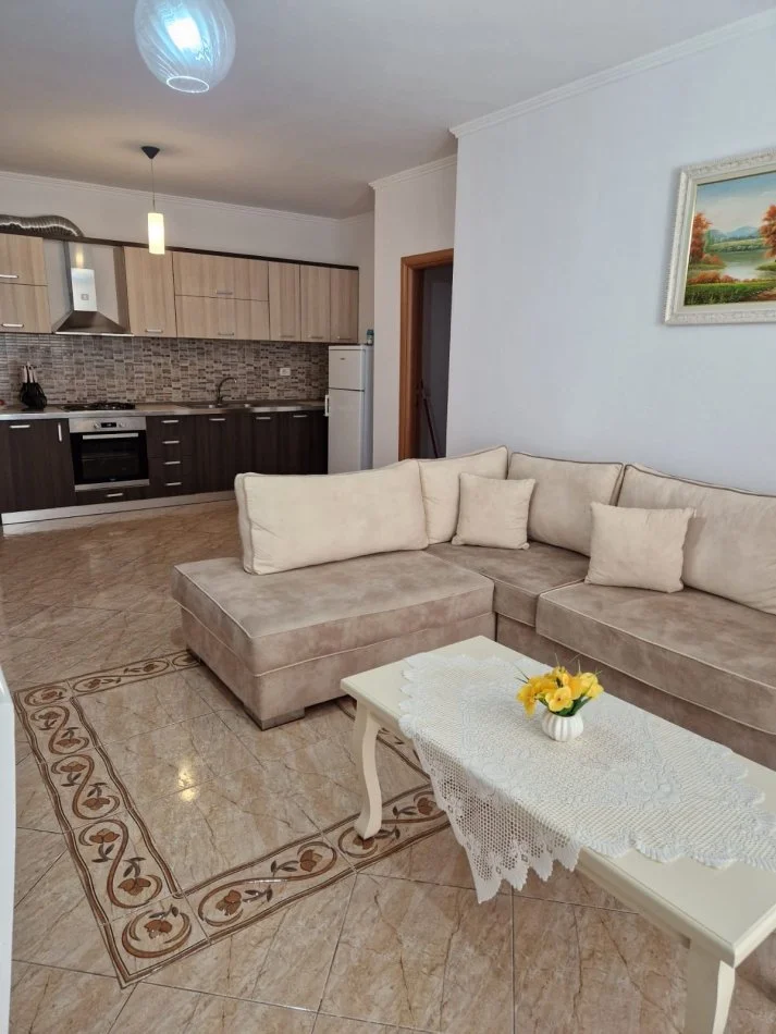 Tirane, jepet me qera apartament 2+1 Kati 5, 100 m² 650 € (Rruga islam alla)