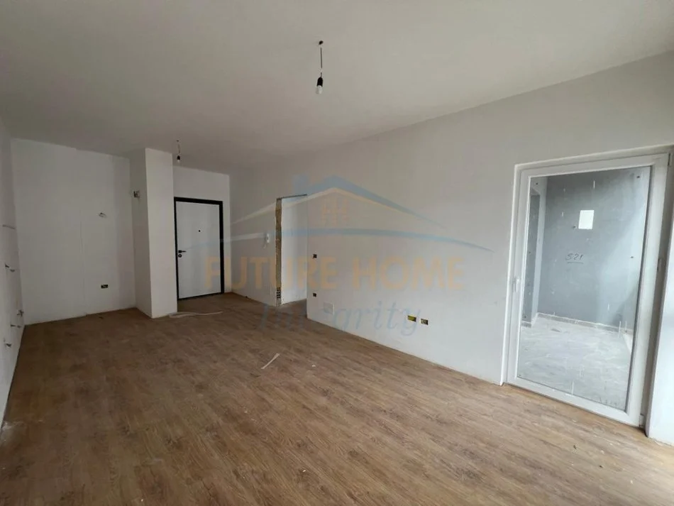 Tirane, shitet apartament 2+1+Ballkon Kati 5, 87 m² 122.220 € 