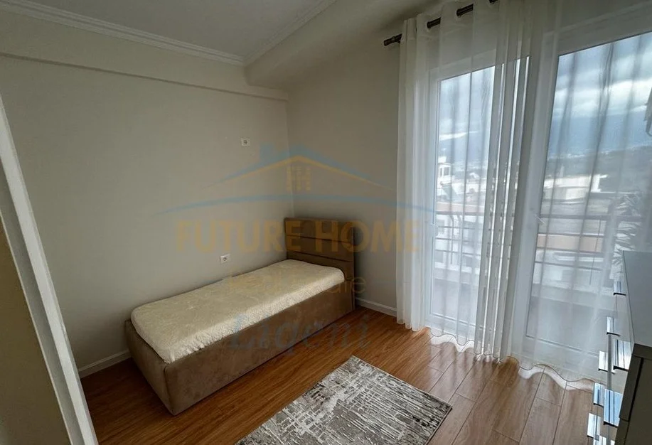 Tirane, shitet apartament 2+1+Ballkon Kati 7, 98 m² 203.000 € (liqeni i that)