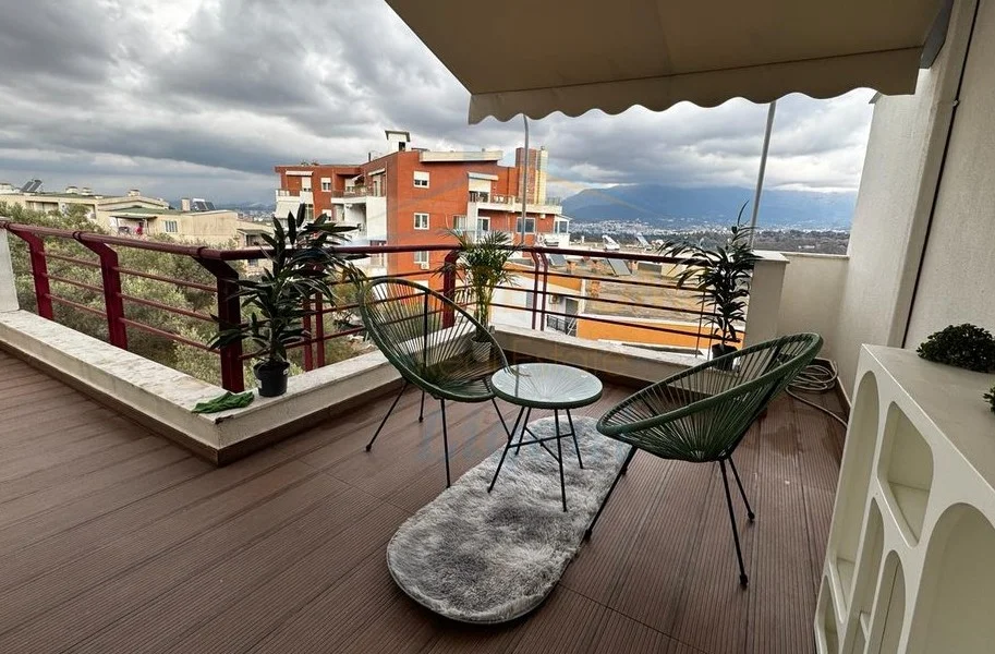 Tirane, shitet apartament 2+1+Ballkon Kati 7, 98 m² 203.000 € (liqeni i that)