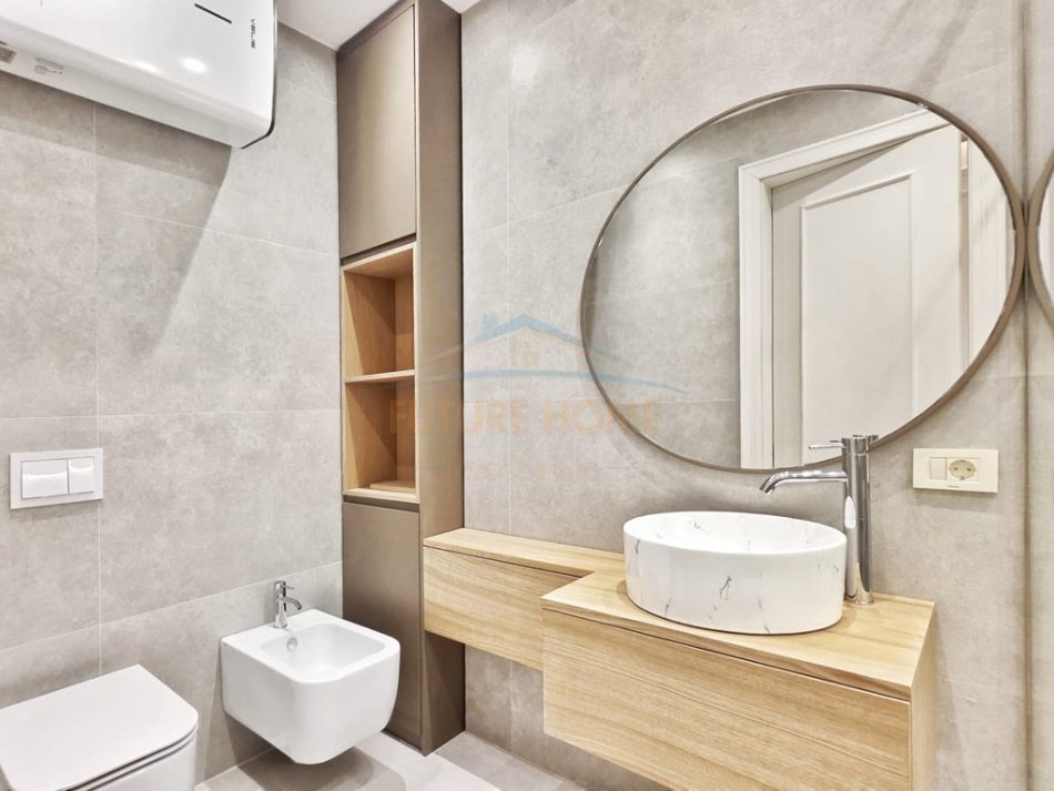 Tirane, jepet me qera apartament Kati 9, 152 m² 2.200 € (MINE PEZA)