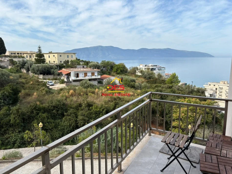 Vlore, jepet me qera apartament 2+1+Ballkon Kati 3, 90 m² 450 € (Rruga Dhimitër Konomi)