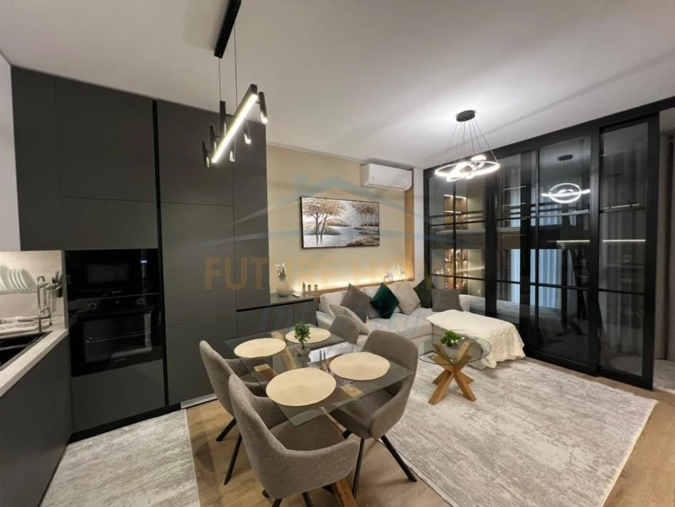 Tirane, jepet me qera apartament 2+1+Ballkon Kati 6, 67 m² 615 € (Porcelan)