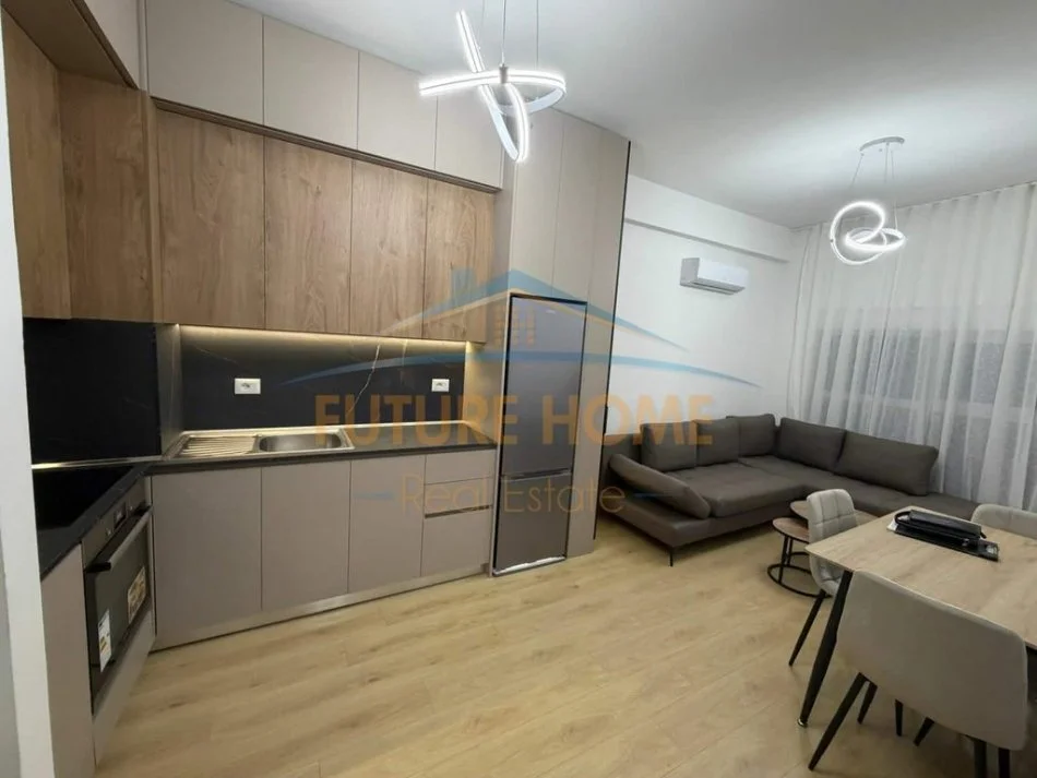 Tirane, jepet me qera apartament 1+1 Kati 5, 47 m² 450 € (Ali Dem)
