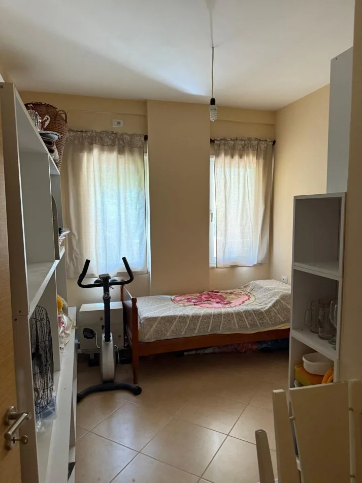 Tirane, jepet me qera apartament 2+1+Ballkon Kati 3, 100 m² 700 € (rrapo hekali)