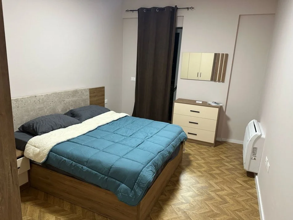 Tirane, jepet me qera apartament 1+1 Kati 4, 97 m² 550 € 