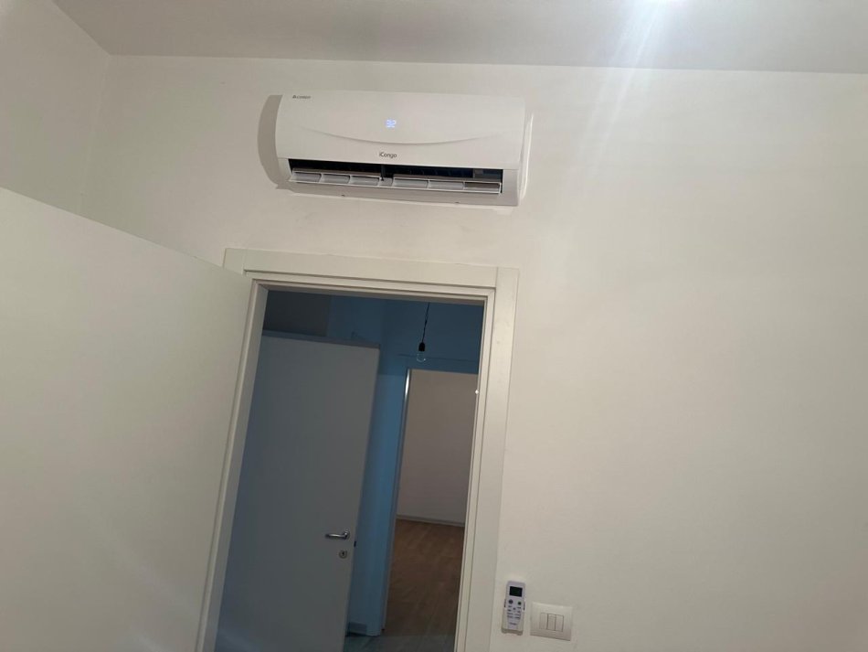 Tirane, jepet me qera zyre Kati 4, 117 m² 