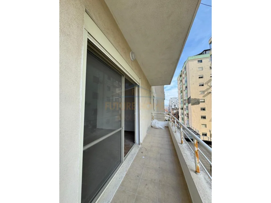 Durres, shitet apartament 2+1 Kati 6, 116 m² 137.000 € (Ish Rajoni, Durrës)