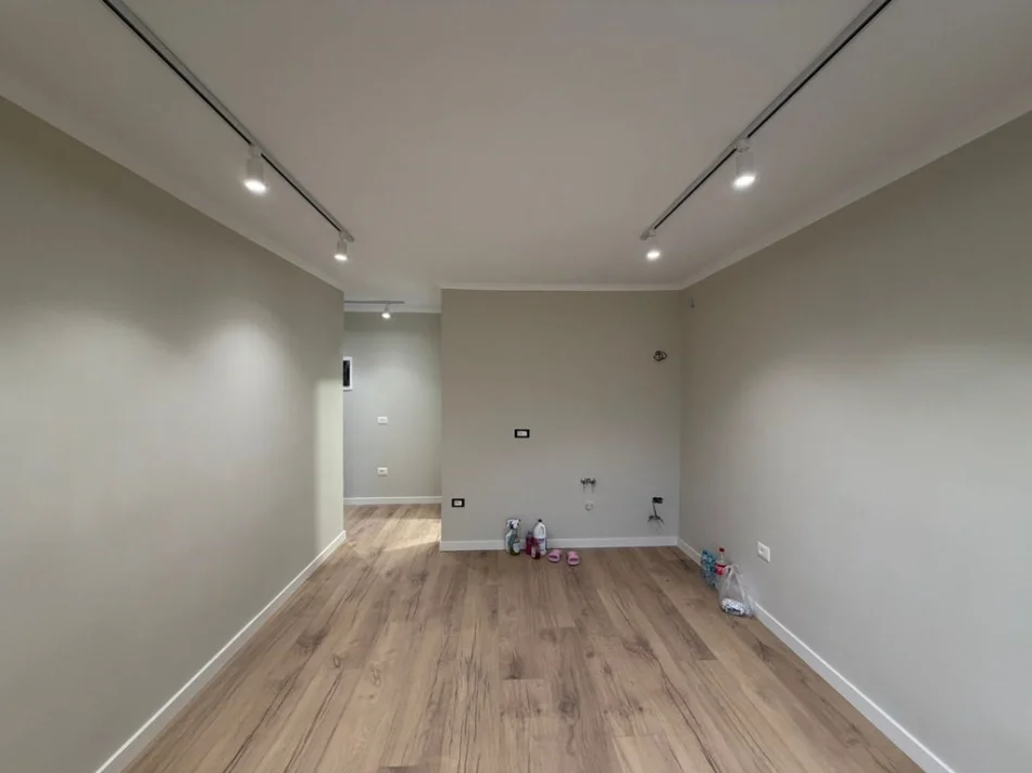 Tirane, shitet apartament 1+1+Ballkon Kati 5, 45 m² 125.000 € 