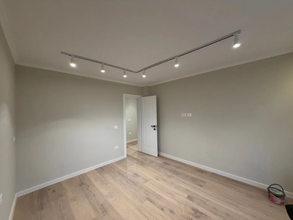 Tirane, shitet apartament 1+1 Kati 5, 45 m² 125.000 € 