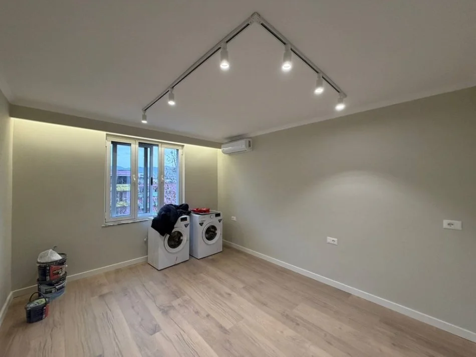 Tirane, shitet apartament 1+1 Kati 5, 45 m² 125.000 € 