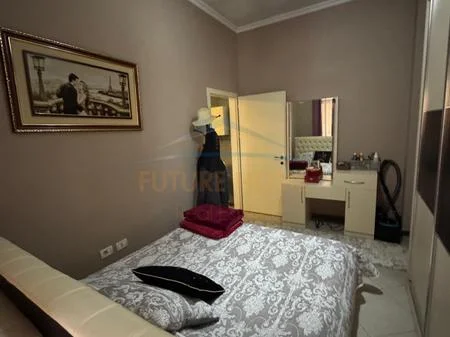 Tirane, shitet apartament 2+1 Kati 8, 103 m² 155.000 € (Unaza e re)