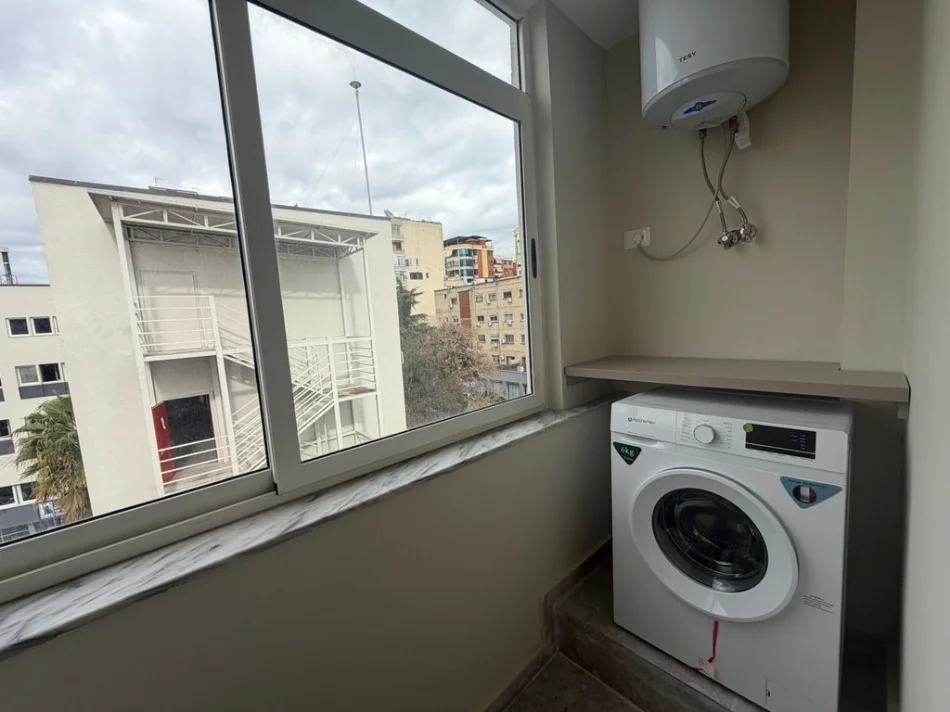 Tirane, shitet apartament 2+1 Kati 5, 65 m² 193.000 € (21 Dhjetori)