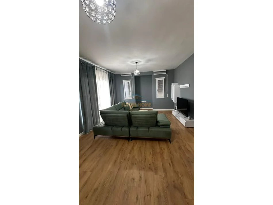 Tirane, jepet me qera 2+1+Ballkon Kati 3, 130 m² 800 € 